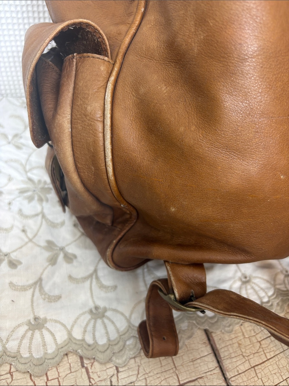 Cortez Colombian leather backpack - Picture 7 of 16